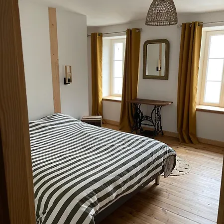 Maison De Village Dom wakacyjny Chambon-le-Chateau